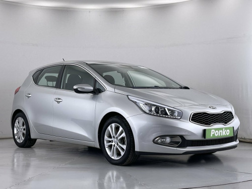 Kia ceed  1.6 CRDi 2 Hatchback 5dr Diesel Auto Euro 5 (126 b