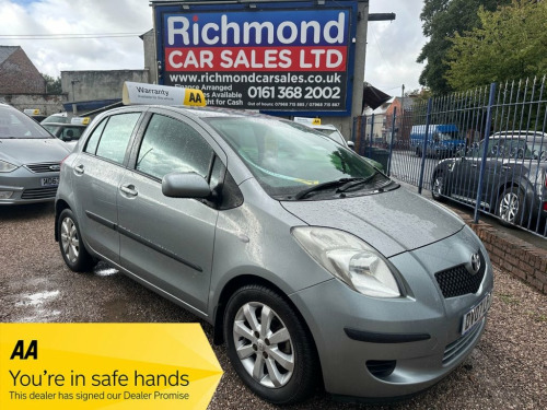 Toyota Yaris  1.3 VVT-i Zinc Hatchback 5dr Petrol Manual (141 g/