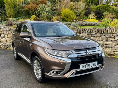 Mitsubishi Outlander  2.4h TwinMotor 13.8kWh 5hs SUV 5dr Petrol Plug-in  