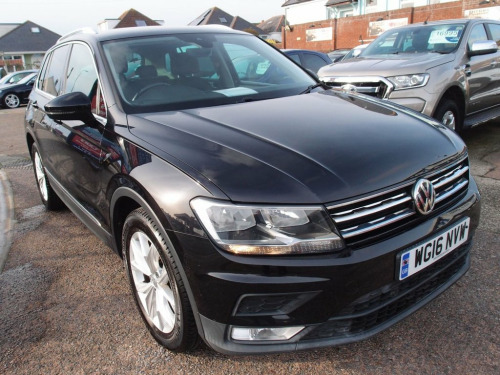 Volkswagen Tiguan  2.0 TDI BlueMotion Tech SE Navigation SUV 5dr Dies