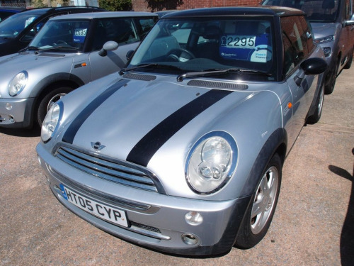 MINI Hatch  1.6 Cooper Hatchback 3dr Petrol Manual Euro 4 (116