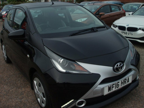 Toyota AYGO  1.0 VVT-i x-play Hatchback 5dr Petrol Manual Euro 