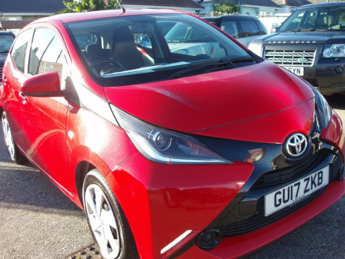Toyota AYGO  1.0 VVT-i x-play Hatchback 5dr Petrol Manual Euro 