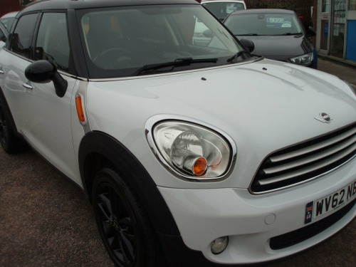 MINI Countryman  1.6 Cooper SUV 5dr Petrol Manual Euro 5 (s/s) (122