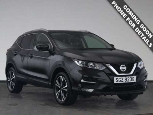 Nissan Qashqai  1.3 DIG-T N-Connecta (GLASS ROOF PACK) SUV 5dr Pet