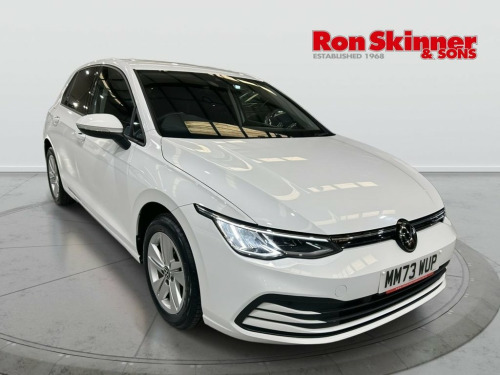 Volkswagen Golf  1.0 LIFE ETSI DSG 5d 109 BHP