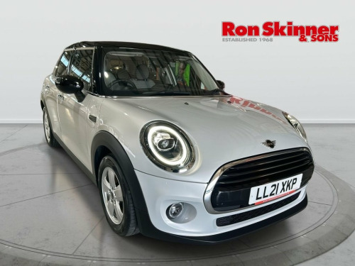 MINI Hatch  1.5 COOPER CLASSIC 5d 134 BHP