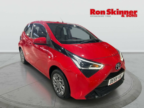 Toyota AYGO  1.0 VVT-i x-play Hatchback 5dr Petrol Manual Euro 