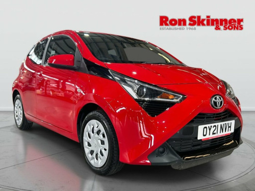 Toyota AYGO  1.0 VVT-i x-play Hatchback 5dr Petrol Manual Euro 