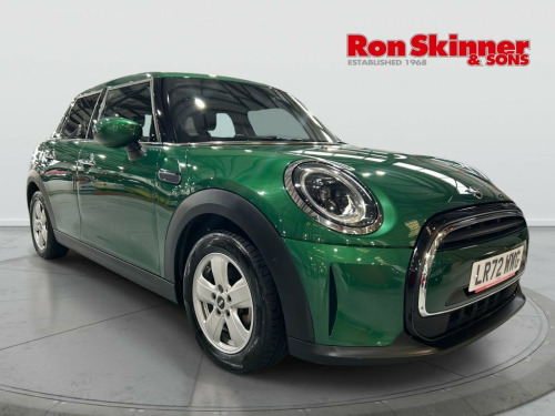 MINI Hatch  1.5 Cooper Classic Hatchback 5dr Petrol Manual Eur