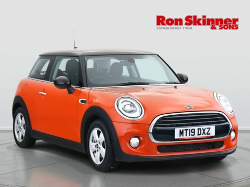 MINI Hatch  1.5 Cooper Classic Hatchback 3dr Petrol Steptronic 