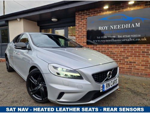 Volvo V40  2.0 D2 R-Design Pro Hatchback 5dr Diesel Manual Eu