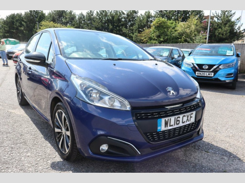 Peugeot 208  1.2 PureTech XS White Hatchback 5dr Petrol Manual 
