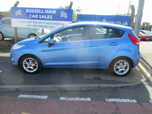 Ford Fiesta  1.4 Zetec Hatchback 5dr Petrol Automatic (154 g/km
