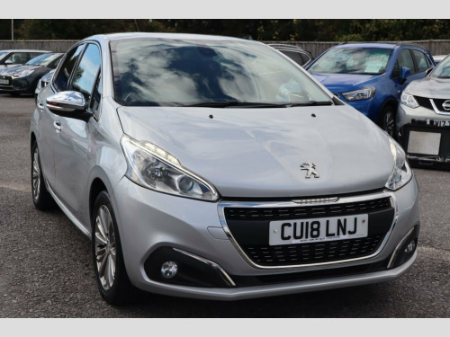 Peugeot 208  1.2 PureTech Allure Hatchback 5dr Petrol Manual Eu