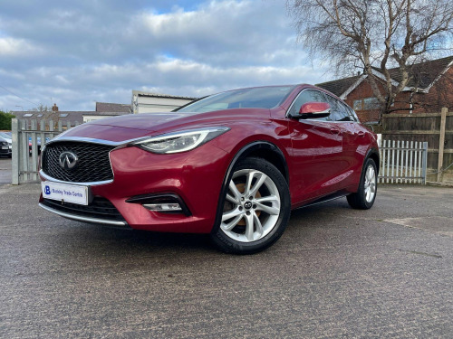 Infiniti Q30  1.6T Premium Euro 6 (s/s) 5dr