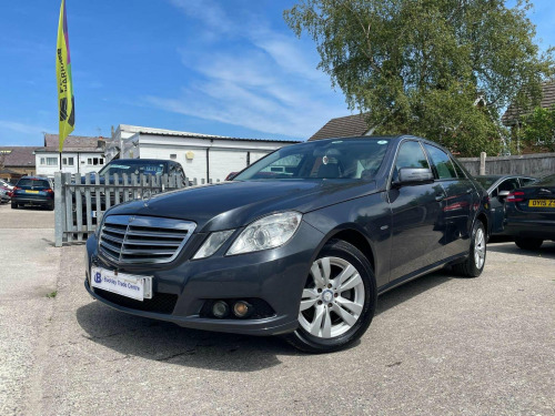 Mercedes-Benz E-Class E200 2.1 E200 CDI BlueEfficiency SE Tiptronic Euro 5 4dr