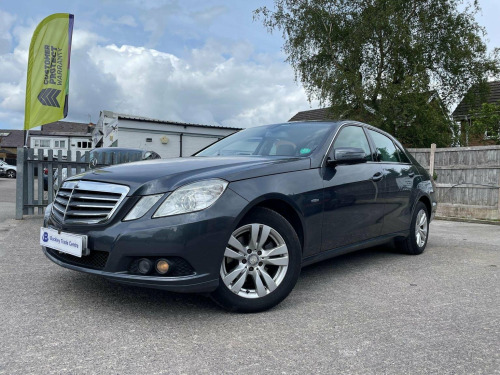 Mercedes-Benz E-Class E200 2.1 E200 CDI BlueEfficiency SE Tiptronic Euro 5 4dr