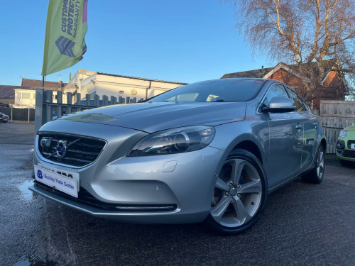 Volvo V40  1.6 T4 SE Lux Nav Hatchback 5dr Petrol Powershift Euro 5 (s/s) (180 ps) 