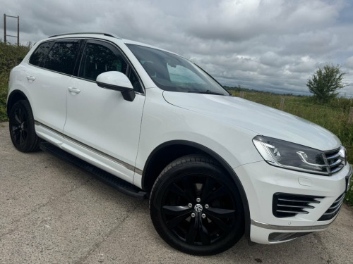 Volkswagen Touareg  3.0 TDI V6 BlueMotion Tech R-Line SUV 5dr Diesel T