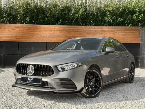 Mercedes-Benz A-Class  1.5 A180d AMG Line (Premium) Saloon 4dr Diesel 7G-