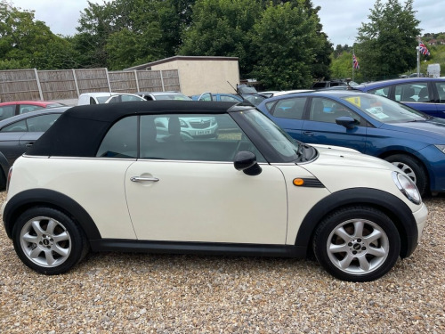 MINI Convertible  1.6 COOPER 2d 120 BHP