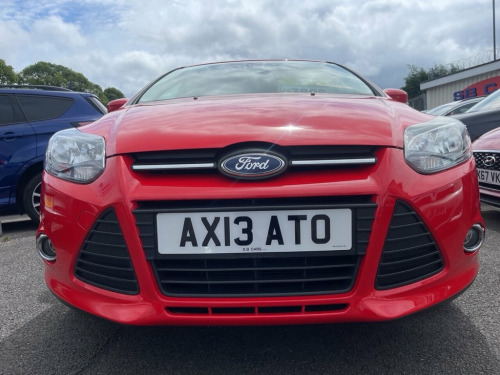 Ford Focus  1.0T EcoBoost Zetec Hatchback 5dr Petrol Manual Eu