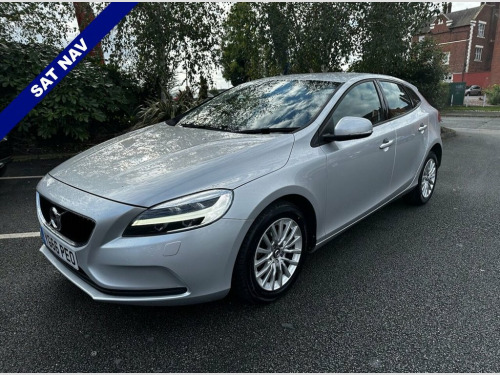 Volvo V40  2.0 D2 MOMENTUM NAV PLUS 5d 118 BHP