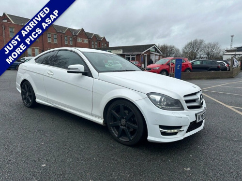 Mercedes-Benz C-Class C220 2.1 C220 CDI AMG Sport Coupe 2dr Diesel G-Tronic+ 