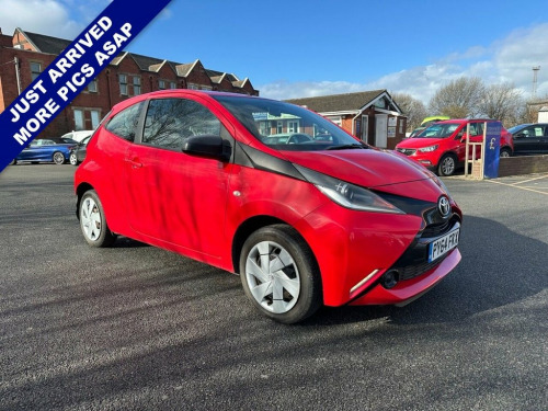 Toyota AYGO  1.0 VVT-i x-play Hatchback 3dr Petrol Manual Euro 