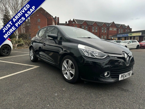 Renault Clio  1.2 16V Dynamique MediaNav Hatchback 5dr Petrol Ma