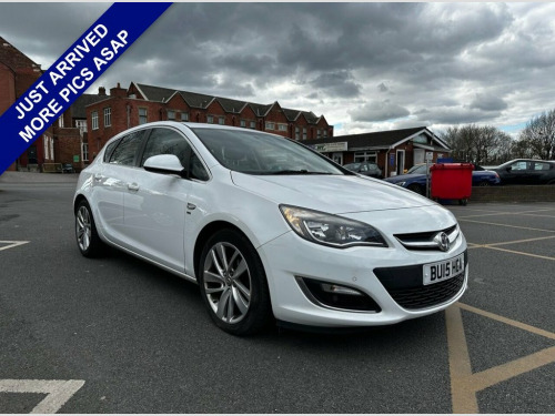 Vauxhall Astra  2.0 CDTi ecoFLEX SRi Hatchback 5dr Diesel Manual E