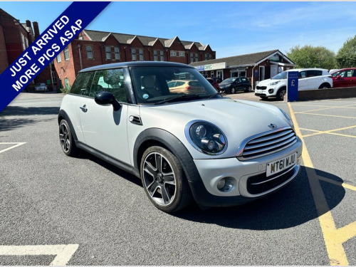 MINI Hatch  1.6 Cooper D Soho Hatchback 3dr Diesel Manual Euro