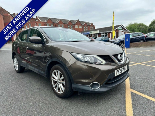 Nissan Qashqai  1.5 dCi Acenta SUV 5dr Diesel Manual 2WD Euro 6 (s