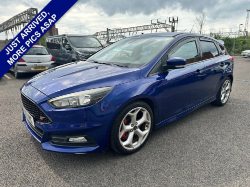 Ford Focus  2.0T EcoBoost ST-2 Hatchback 5dr Petrol Manual Eur
