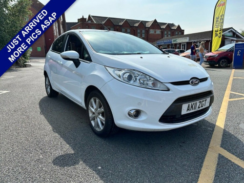 Ford Fiesta  1.4 TDCi DPF Zetec Hatchback 5dr Diesel Manual (10