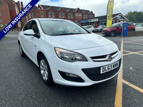 Vauxhall Astra  1.6 16v Design Hatchback 5dr Petrol Manual Euro 5 