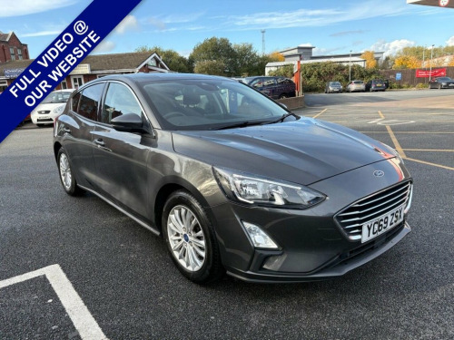 Ford Focus  1.0T EcoBoost Titanium Hatchback 5dr Petrol Manual