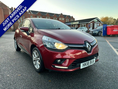 Renault Clio  0.9 TCe Dynamique Nav Hatchback 5dr Petrol Manual 