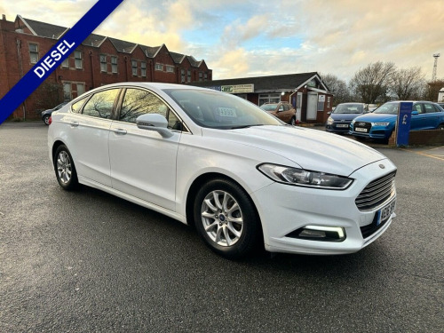 Ford Mondeo  1.5 TDCi ECOnetic Zetec Hatchback 5dr Diesel Manua 