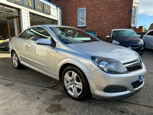 Vauxhall Astra  1.6 TWIN TOP AIR 3d 114 BHP