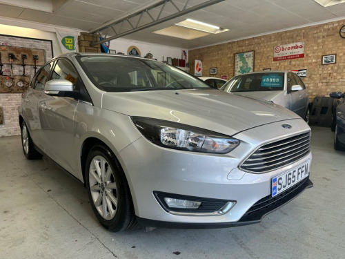 Ford Focus  1.6 TITANIUM 5d 124 BHP