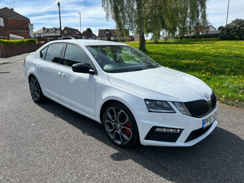 Skoda Octavia  2.0 TSI vRS Hatchback 5dr Petrol Manual Euro 6 (s/