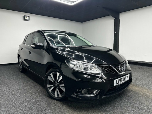 Nissan Pulsar  1.5 dCi N-Connecta Hatchback 5dr Diesel Manual Eur