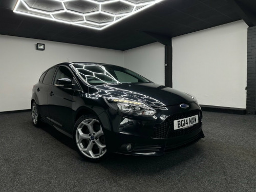 Ford Focus  2.0T EcoBoost ST-3 Hatchback 5dr Petrol Manual Eur