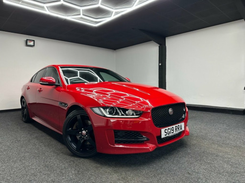 Jaguar XE  2.0i R-Sport Saloon 4dr Petrol Auto Euro 6 (s/s) (