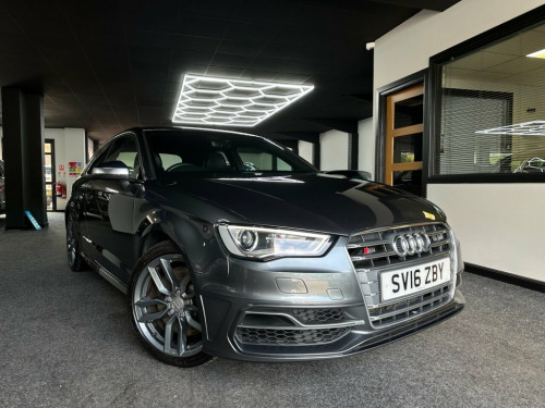 Audi S3  2.0 TFSI Hatchback 3dr Petrol S Tronic quattro Eur