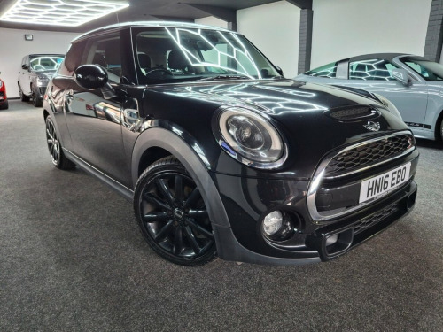 MINI Hatch  2.0 Cooper SD Hatchback 3dr Diesel Manual Euro 6 (