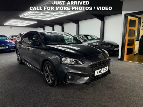 Ford Focus  1.0T EcoBoost ST-Line Hatchback 5dr Petrol Manual 