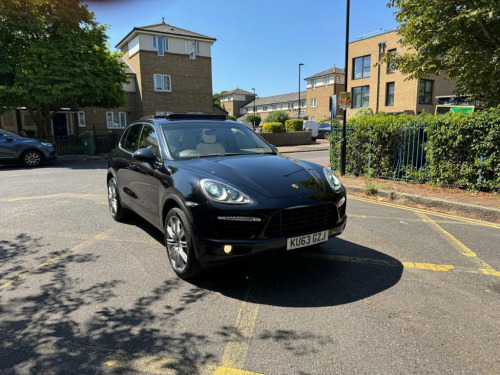 Porsche Cayenne  4.8T V8 Turbo SUV 5dr Petrol TiptronicS 4WD Euro 5